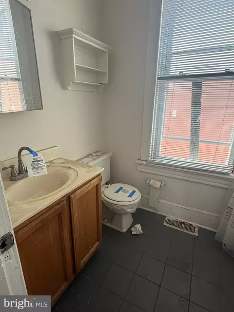 Bath - 656 6th St NE, Washington, DC 20002 photo 1 of 2