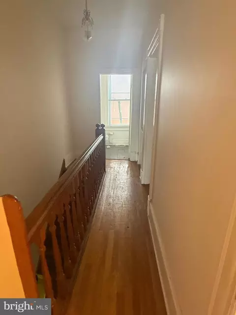 Entry Way - 656 6th St NE, Washington, DC 20002 photo 5 of 8