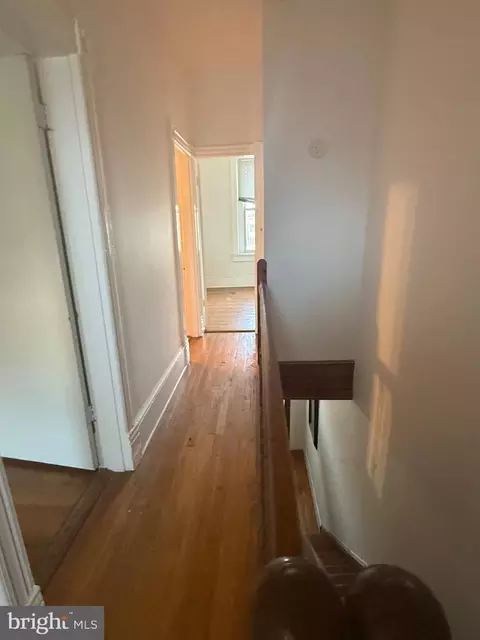 Entry Way - 656 6th St NE, Washington, DC 20002 photo 2 of 8