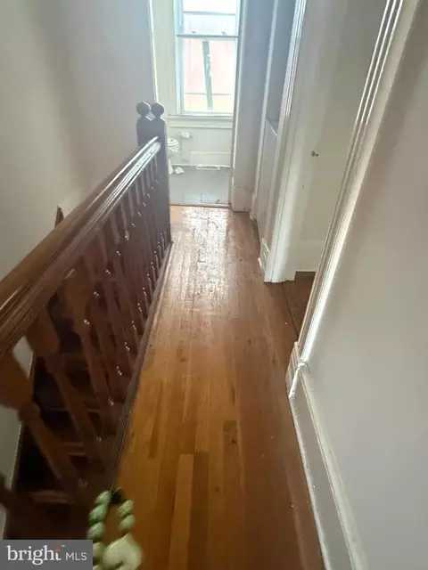 Entry Way - 656 6th St NE, Washington, DC 20002 photo 3 of 8