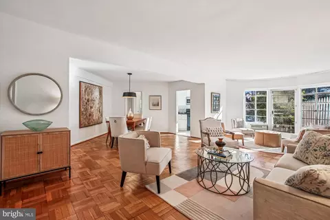 2500 NW Q St NW #112, Washington, DC 20007