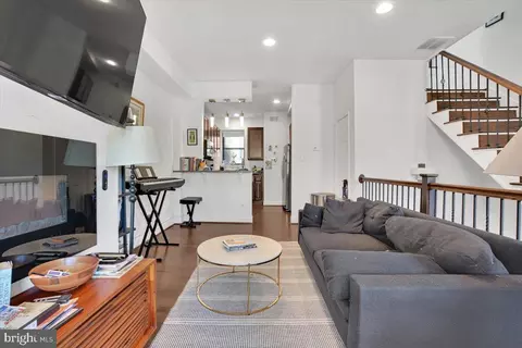 1614 15th St NW, Washington, DC 20009 photo 10