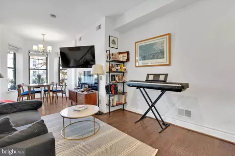 1614 15th St NW, Washington, DC 20009 photo 5