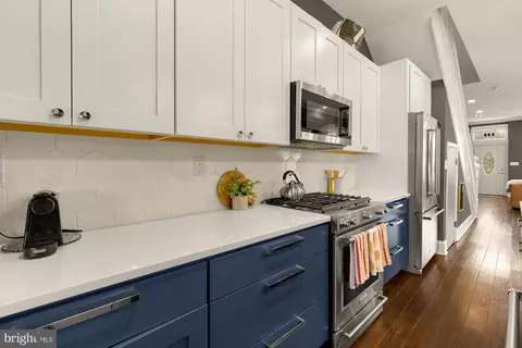 Kitchen - 421 10th St NE, Washington, DC 20002 photo 3 of 14