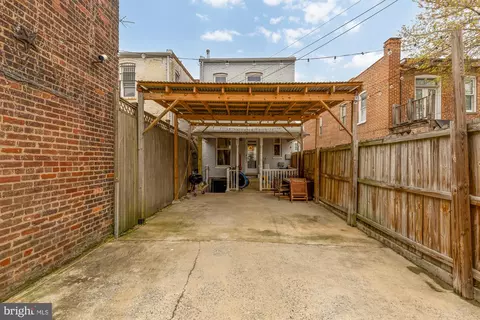 Exterior - 421 10th St NE, Washington, DC 20002 photo 5 of 5