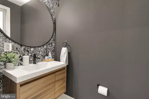 Bath - 421 10th St NE, Washington, DC 20002 photo 1 of 5