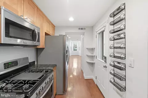 Entry Way - 813 12th St NE, Washington, DC 20002 photo 3 of 4