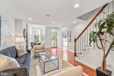 813 12th St NE, Washington, DC 20002