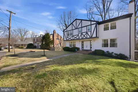2827 Ellicott St NW, Washington, DC 20008
