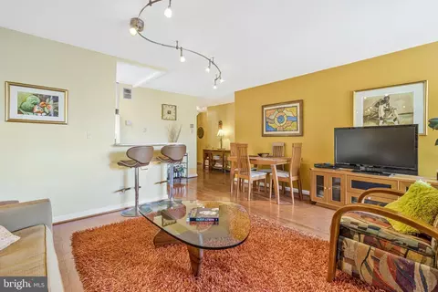 1435 4th St SW #B112, Washington, DC 20024