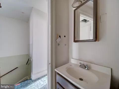 1709 L St NE, Washington, DC 20002 photo 25
