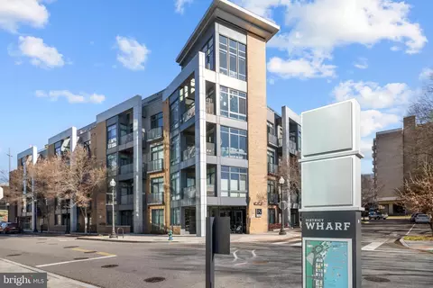 525 Water St SW #112, Washington, DC 20024