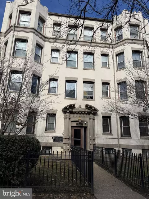 1421 Columbia Rd NW #204, Washington, DC 20009