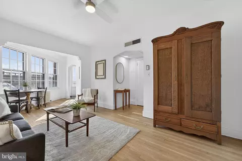 644 Massachusetts Ave NE #406, Washington, DC 20002