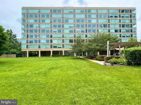 1101 3rd St SW #610, Washington, DC 20024