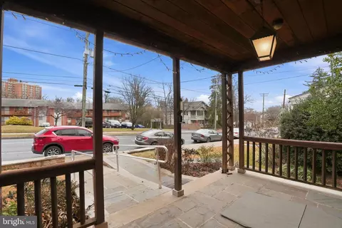 Exterior - 6758 Eastern Ave NW, Washington, DC 20012 photo 4 of 5