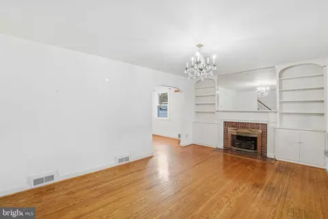 Living - 6758 Eastern Ave NW, Washington, DC 20012 photo 4 of 5