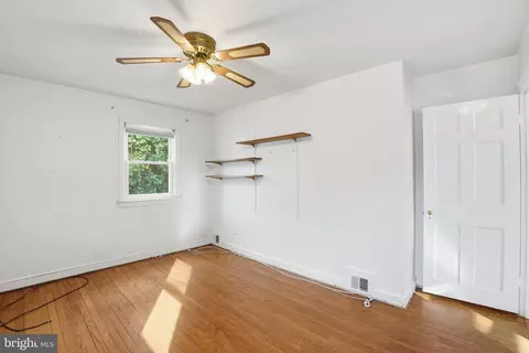 Bedroom - 6758 Eastern Ave NW, Washington, DC 20012 photo 2 of 5