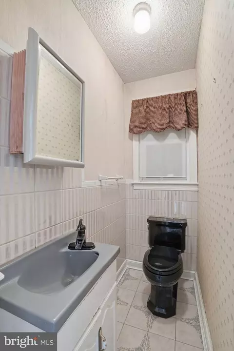 Bath - 6758 Eastern Ave NW, Washington, DC 20012 photo 2 of 3