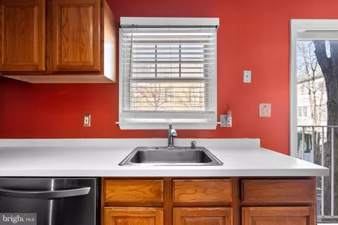 802 Hr Dr SE, Washington, DC 20032 photo 12