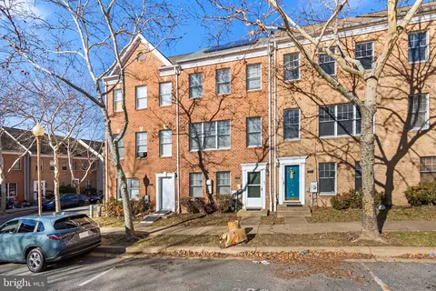 802 Hr Dr SE, Washington, DC 20032 photo 2
