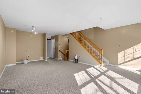 802 Hr Dr SE, Washington, DC 20032 photo 4