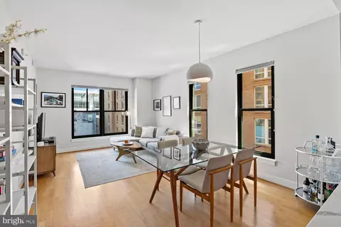 910 M St NW #403, Washington, DC 20001