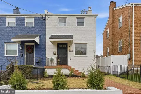 4243 Hildreth St SE, Washington, DC 20019