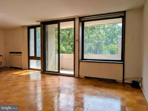 Living - 1245 4th SW #E110, Washington, DC 20024 photo 1 of 4