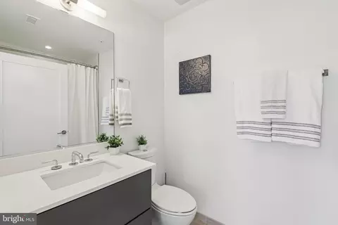 301 H St NE #201, Washington, DC 20002 photo 22