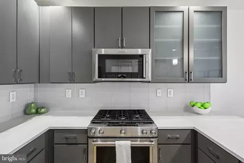 301 H St NE #201, Washington, DC 20002 photo 4