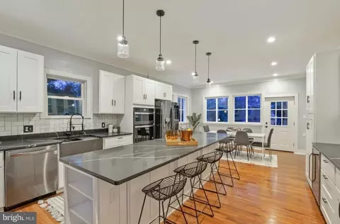 517 Cedar St NW, Washington, DC 20012