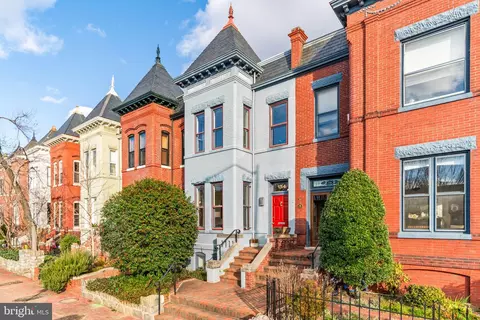 154 13th St SE, Washington, DC 20003