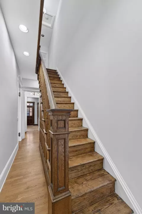 154 13th St SE, Washington, DC 20003 photo 17