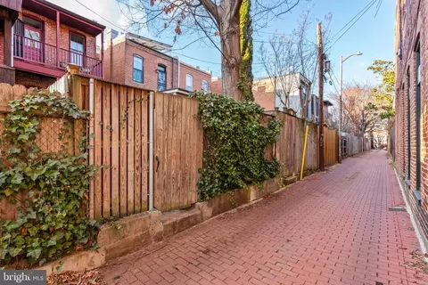 154 13th St SE, Washington, DC 20003 photo 40