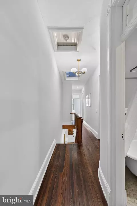 154 13th St SE, Washington, DC 20003 photo 19