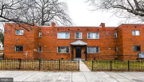 601 58th St NE #3, Washington, DC 20019