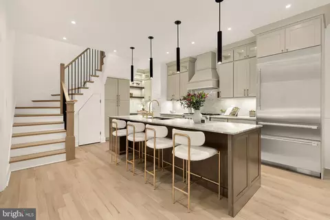 1249 4th St NW, Washington, DC 20001