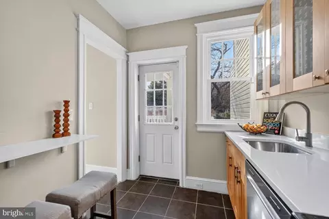 3612 34th St NW, Washington, DC 20008 photo 7