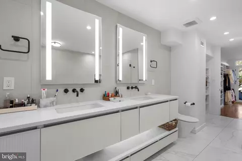 Bath - 3322 Dent Pl NW, Washington, DC 20007 photo 2 of 4