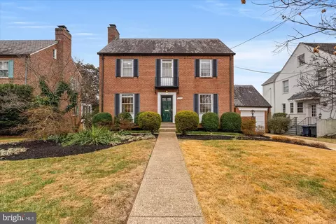 3268 Chestnut St NW, Washington, DC 20015