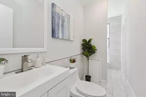 Bath - 7 18th St SE #208, Washington, DC 20003 photo 1 of 2