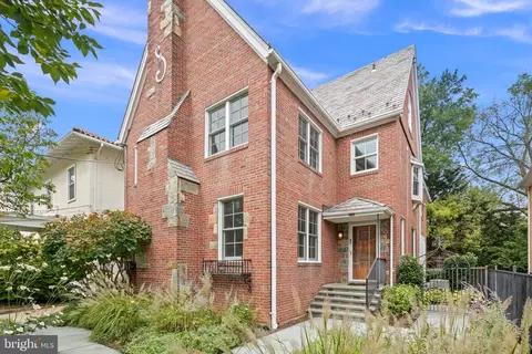 4135 Yuma St NW, Washington, DC 20016