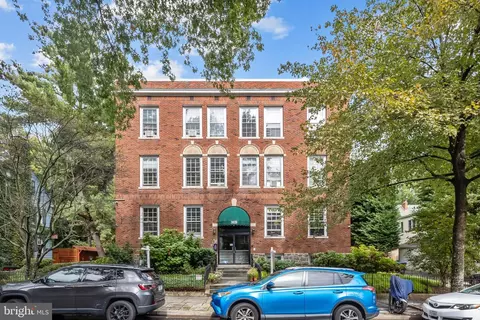 3039 Macomb St NW #17, Washington, DC 20008
