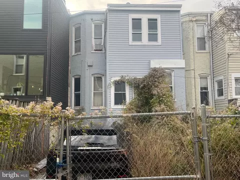 905 11th St NE, Washington, DC 20002 photo 2