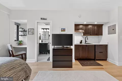 1701 16th St NW #710, Washington, DC 20009 photo 9