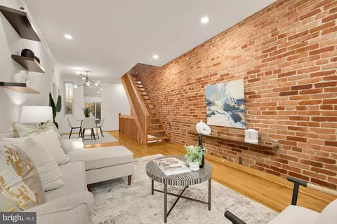 706 L St SE, Washington, DC 20003