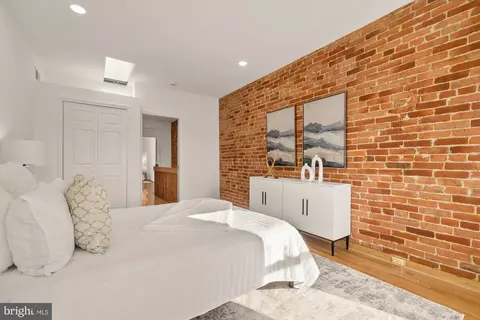 706 L St SE, Washington, DC 20003 photo 17