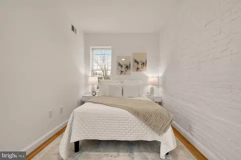 706 L St SE, Washington, DC 20003 photo 22