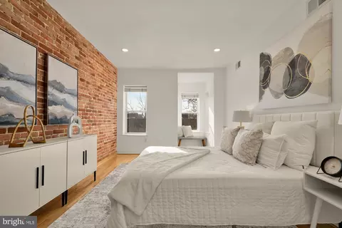 706 L St SE, Washington, DC 20003 photo 14